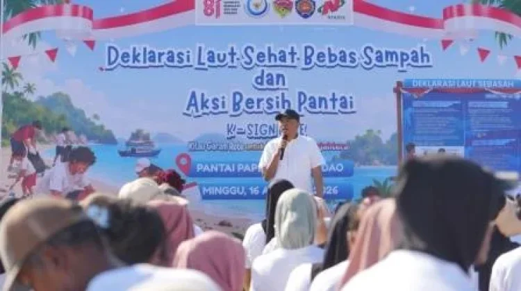 KKP Dorong Pantai Desa Papela Bebas Sampah Laut