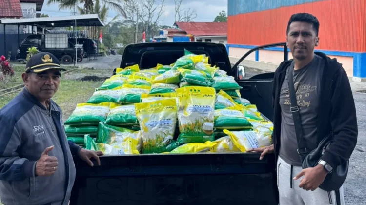 Topang Dapur Pengungsi, Bulog NTT Salurkan Logistik bagi Korban Gempa Flores