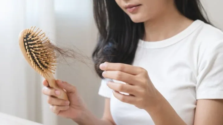 Cara Mengatasi Rambut Rontok Secara Alami