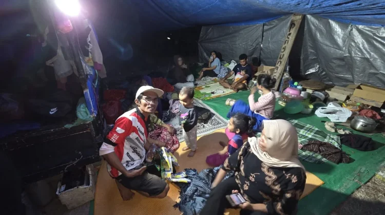Warga Mbay Keluhkan Bantuan Pascagempa Masih Minim
