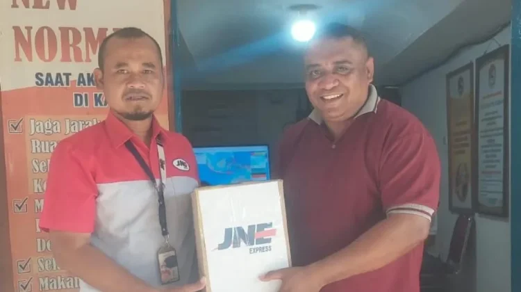 Warga Pesisir Maumere Masih Mengungsi Pascagempa