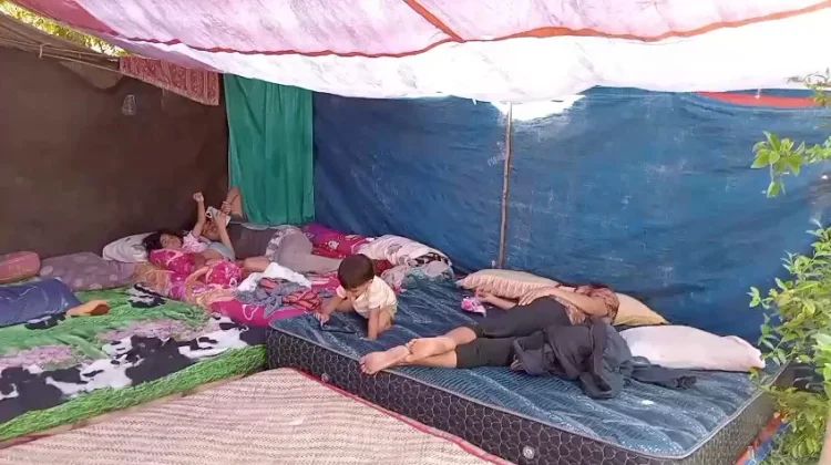 Empat Malam Tinggal di Luar, Warga Kisol Minta Pemerintah Perhatikan Korban Gempa