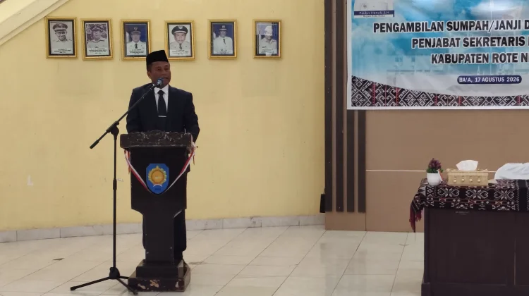 Bupati Paulus Henuk Tekankan Enam Tugas Utama Penjabat Sekda Rote Ndao
