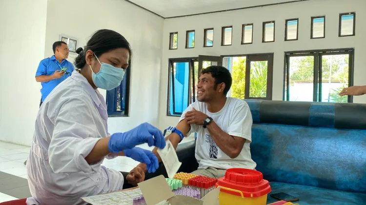 Peduli Kesehatan ASN, RRI Sumba Medical Check Up