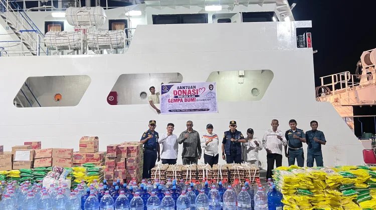 KN Nipa Bantu Salurkan Sembako Bagi Korban Gempa Flores