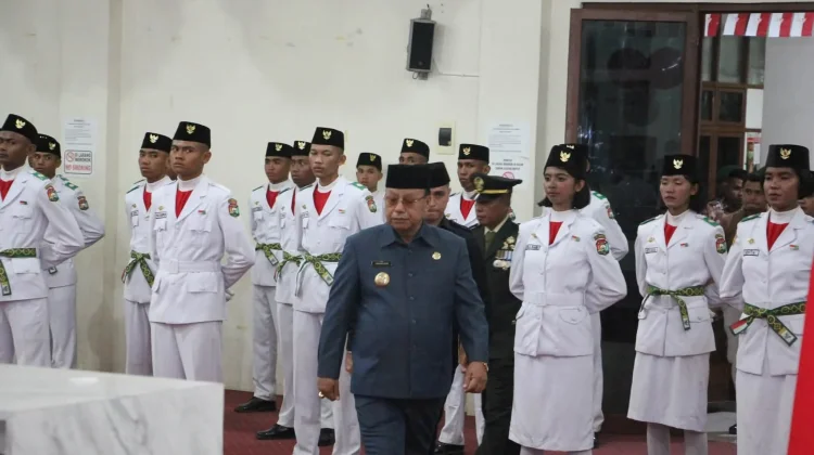 Bupati Sumba Barat Kukuhkan 72 Anggota Paskibraka HUT RI