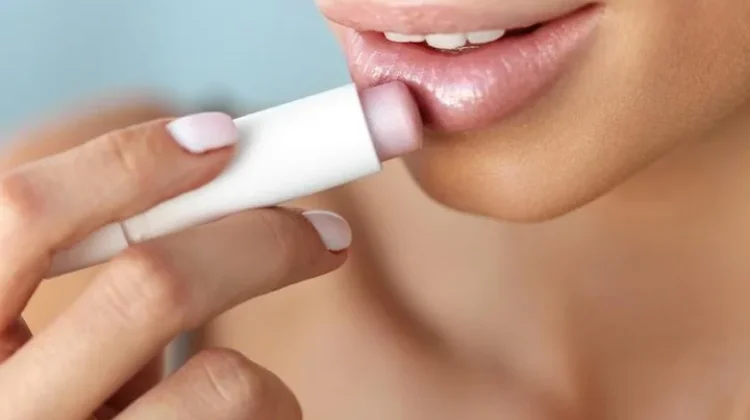 Glossy Balm Kian Digemari, Rahasia Bibir Lembap dan Berkilau Sepanjang Hari