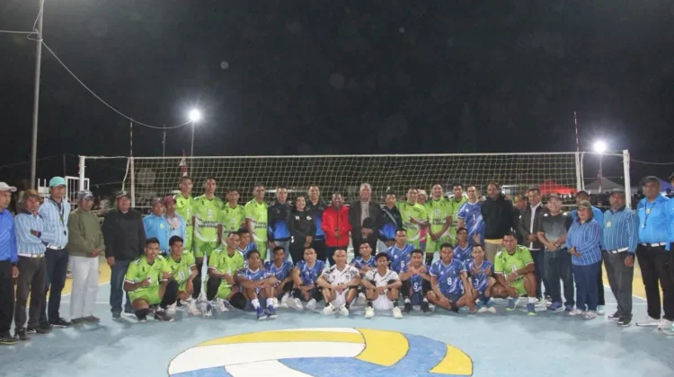 Turnamen Voli Paroki Waikabubak Cetak Atlet Berprestasi