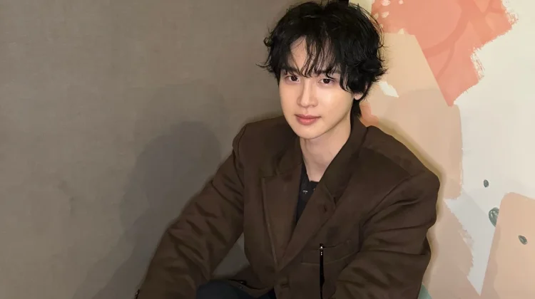 Jang Dong Yoon Lulus setelah 15 Tahun