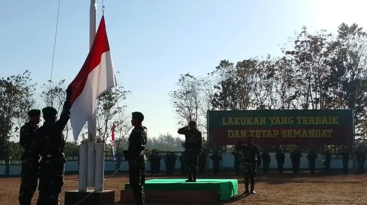 Kodim 1629 SBD Gelar Upacara Mingguan Tingkatkan Nasionalisme