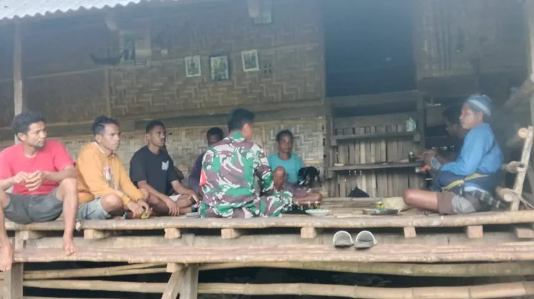 Babinsa Kodim 1629 Awasi Pembangunan Koperasi Merah Putih