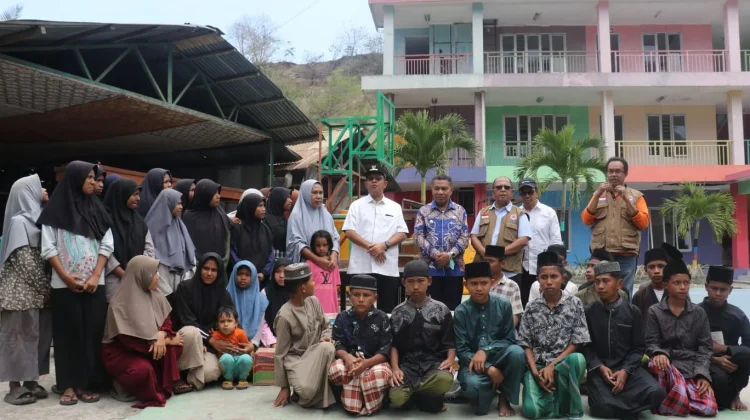Gubernur Melki Sambangi Pondok Pesantren PPMS Walisanga, Kabupaten Ende