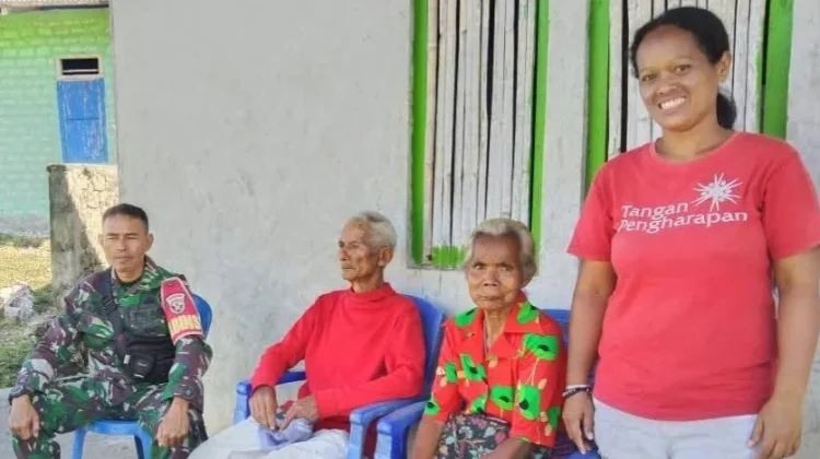 Babinsa Sertu Afran Perkuat Silaturahmi Bersama Warga Desa