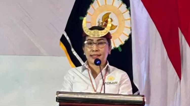 Bupati SBD Buka Fashion Show Wastra Nusantara