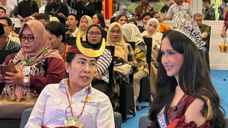 Wastra Nusantara Jadi Sorotan di Apkasi Expo