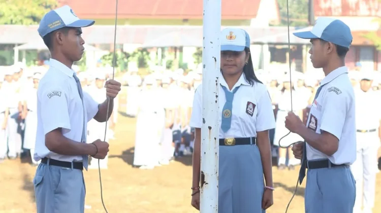 Upacara Bendera SMA Negeri 1 Waikabubak Bangkitkan Semangat Para Siswa