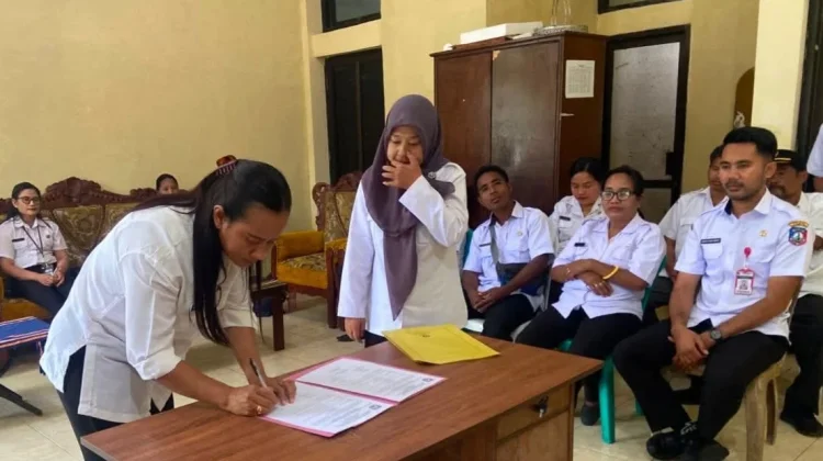 Sertijab Kepala Bidang Rehabilitasi dan perlindungan Jamsos Dinsos Sumba Tengah