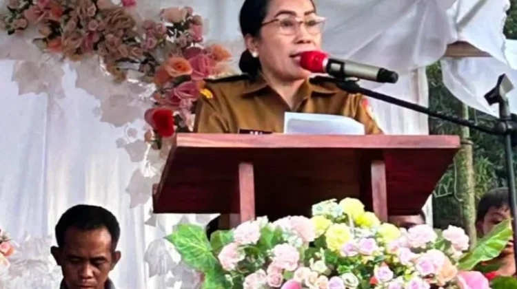 Bupati Ratu Wulla Tutup Turnamen Kodi Utara Cup