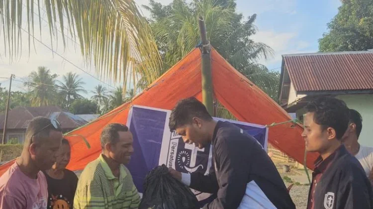 PIKI Peduli Salurkan Bantuan kepada 390 KK di Ende