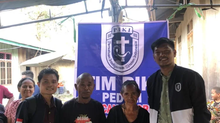 PIKI dan GMKI Salurkan Bantuan Gempa kepada Warga Ende