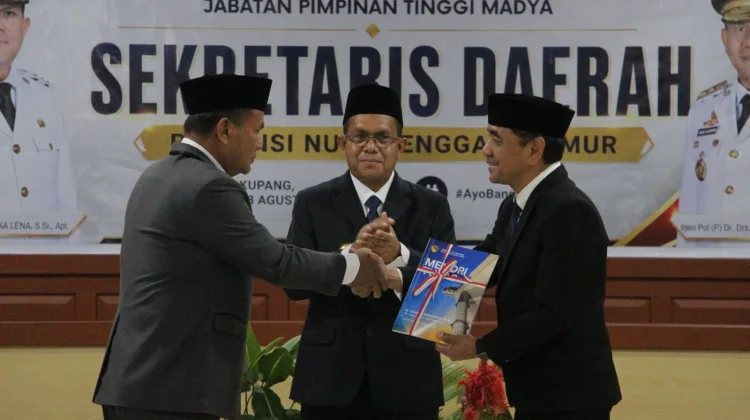 Sekda Baru Diminta Perkuat Birokrasi Pascagempa Flores