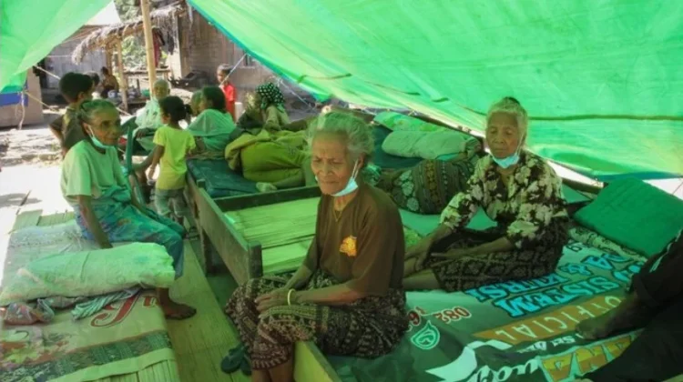 Terisolir Pascagempa, Warga Palue Kesulitan Mendapatkan Pangan