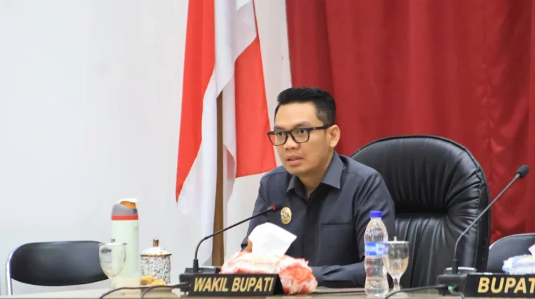 Wabup Sumba Timur Hadiri Paripurna Bahas Perubahan APBD 2026