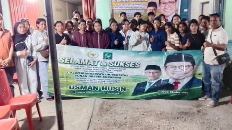 Sebanyak 45 Mahasiswa Sumba Terima Beasiswa KIP Fasilitasi Usman Husein