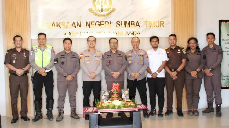 Kapolres Sumba Timur Perkuat Sinergi dengan Kejari