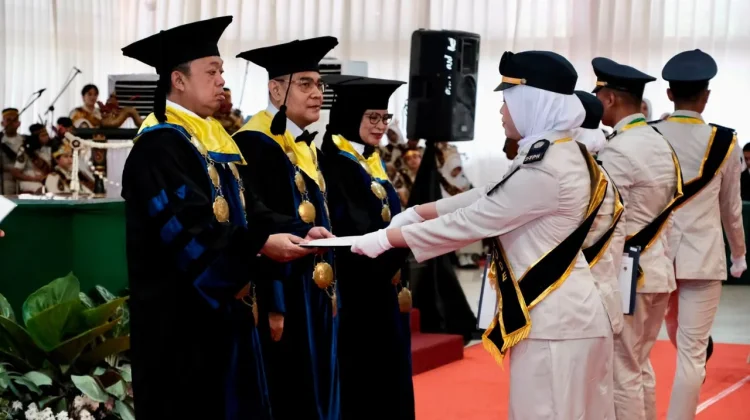 Menteri Nusron Pesan 568 Wisudawan Politeknik Agraria STPN Jaga Integritas