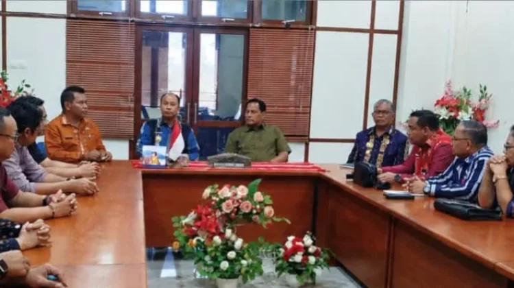 Bupati Sumba Barat Komitmen Kelola Anggaran Secara Transparan