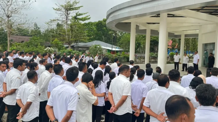 Wabup Sumba Barat Tekankan Disiplin ASN dan Pelayanan Publik