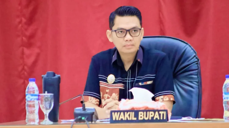 Wabup Sumba Timur Hadiri Konsultasi Publik Dua Raperda NTT