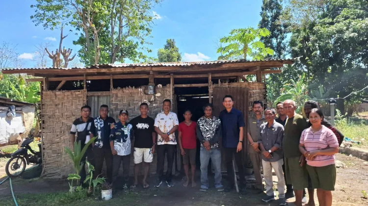 Wabup Sumba Timur Survei Rumah Tidak Layak Huni di Maulumbi