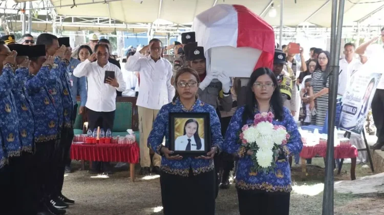 Pemakaman Almarhum Wili Mbuik di Rote Ndao Penuh Haru