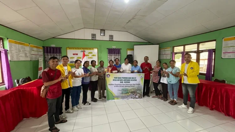 UKAW Latih Pemuda Desa Oh’aem Olah Pisang Jadi Produk Kuliner Wisata