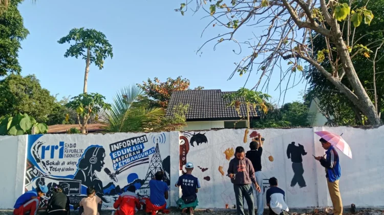 Lomba Mural RRI Kupang Jadi Wadah Ekspresi Seni dan Kreativitas Pelajar
