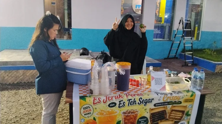UMKM Es Jeruk Cinta Mertua Ramaikan Bintang Radio