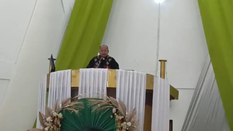 Ibadah Emeritasi Pdt. Alfred Samani, 34 Tahun Melayani Tuhan