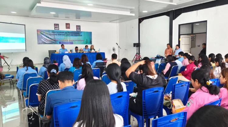 Tim Kardiologi IDAI Periksa Jantung Anak Sumba Barat