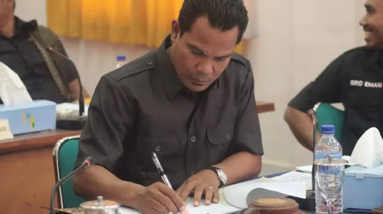 Ketua DPRD Sumba Tengah Kawal Pembahasan Perubahan APBD