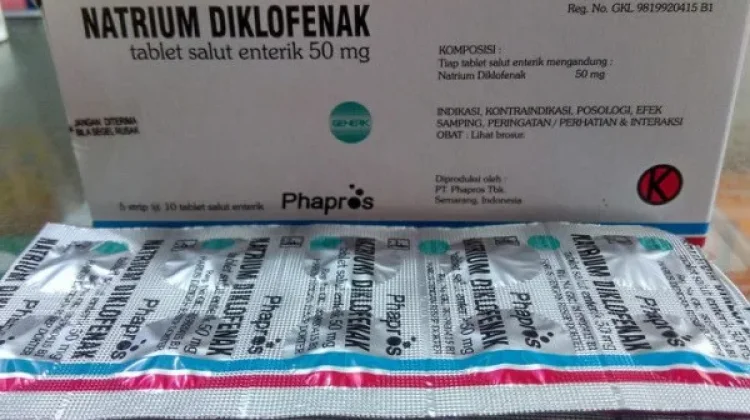 Fungsi Natrium Diklofenak,Dosis dan Efek Sampingnya