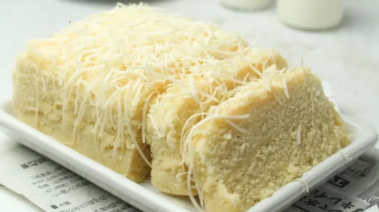 Cuma Pakai dua butir Telur, Bolu Tape Kukus Ini Empuk tanpa Mikser