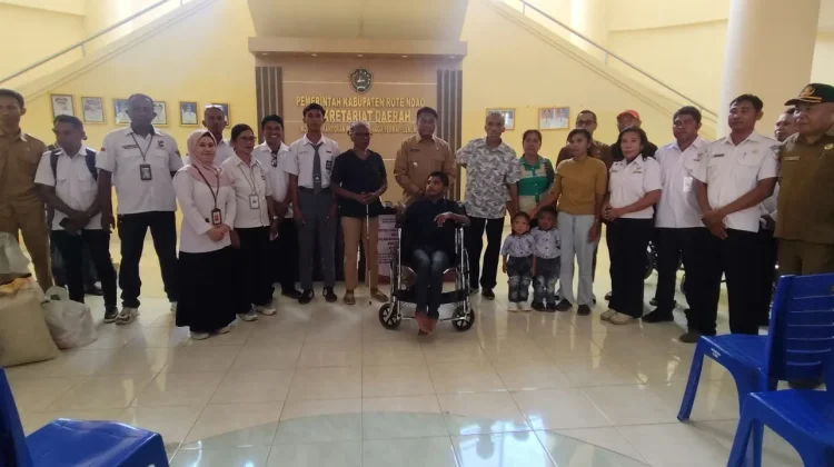 Bantuan Kemensos RI Menyentuh Kelompok Rentan di Kabupaten Rote Ndao
