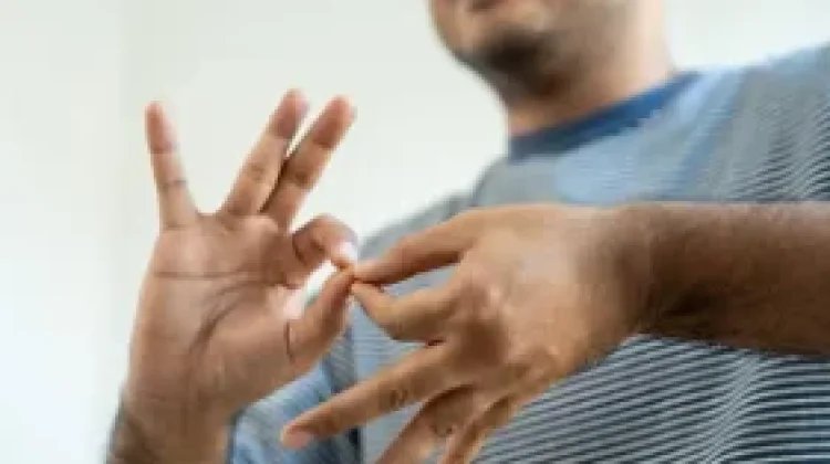 Hari Bahasa Isyarat Internasional Serukan Pemenuhan Hak Penyandang Tunarungu