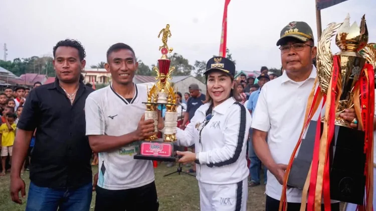 Bupati SBD Resmi Tutup Turnamen On Fire RWT Cup
