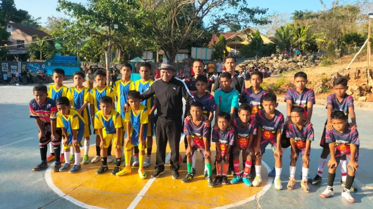 Stasi Rote tengah Raih Juara Tiga Futsal U-14 BKSN