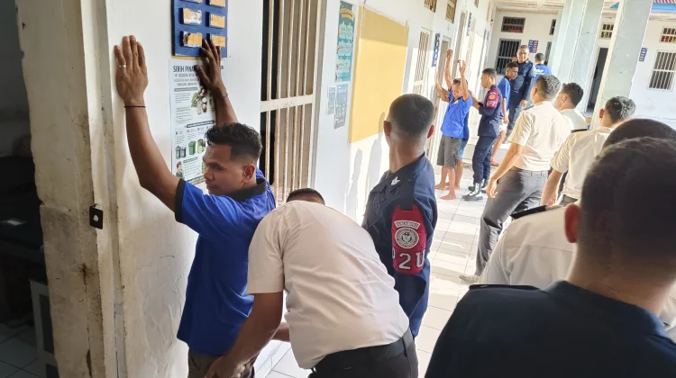 Lapas Kupang Lakukan Penertiban Barang di Kamar Hunian