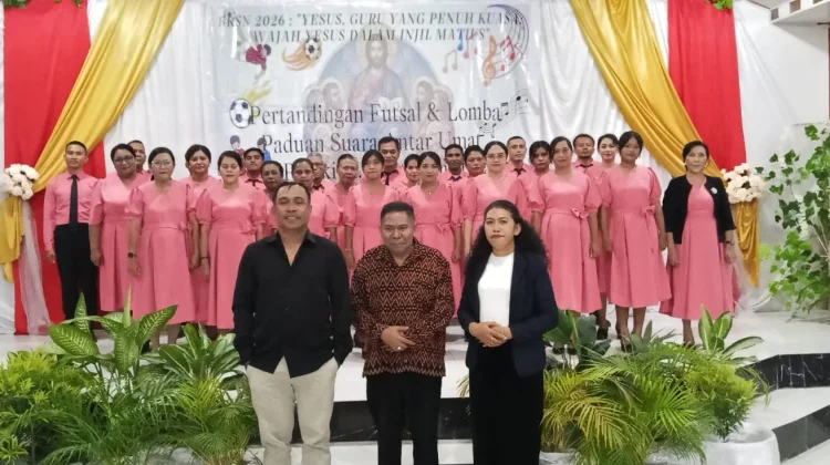 KUB Keluarga Kudus Nazaret Pertahankan Juara Lomba Paduan Suara