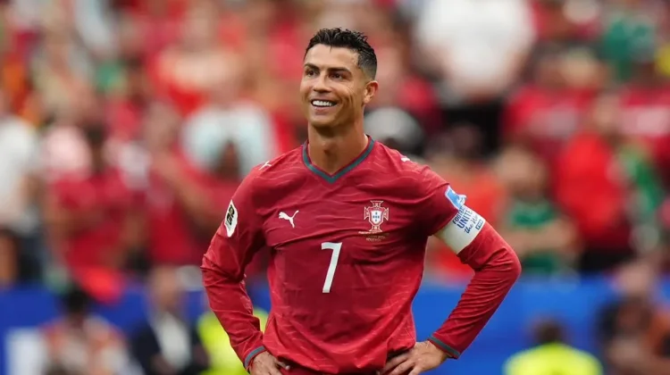 Cristiano Ronaldo Tinggalkan Kamp Portugal, Pengikut Instagram Ikut Anjlok